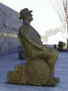 Statue of FDR in a wheelchair